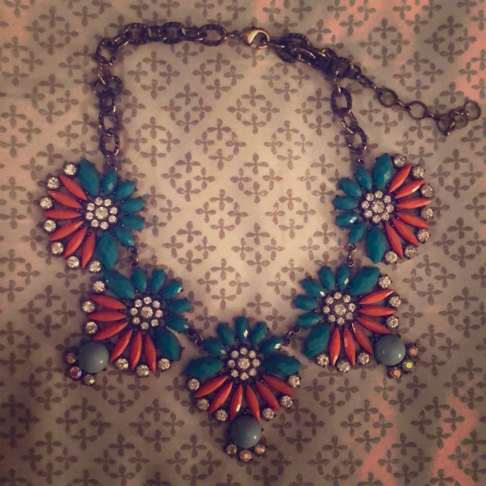 Statement necklace